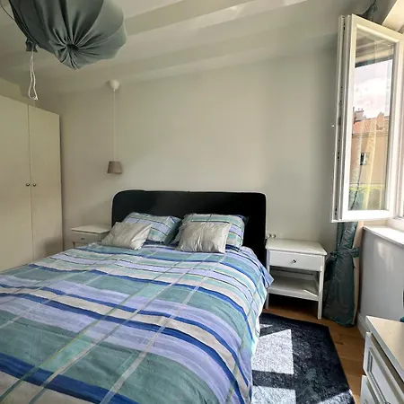 Apartment Db *