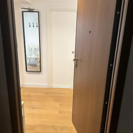 Apartment Db Split