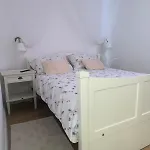 Db *
